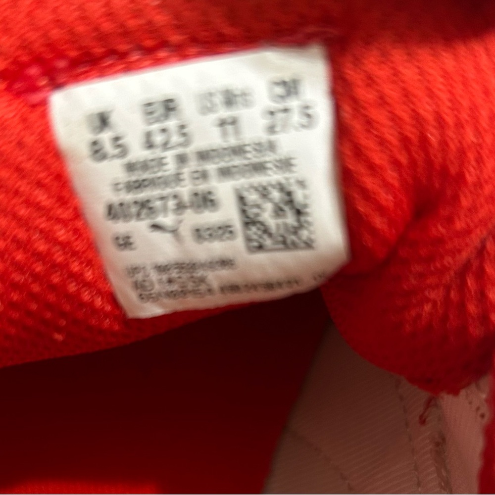 NEW Puma Size 11, Red Low-Top Suede Sneakers - Picture 2 of 7